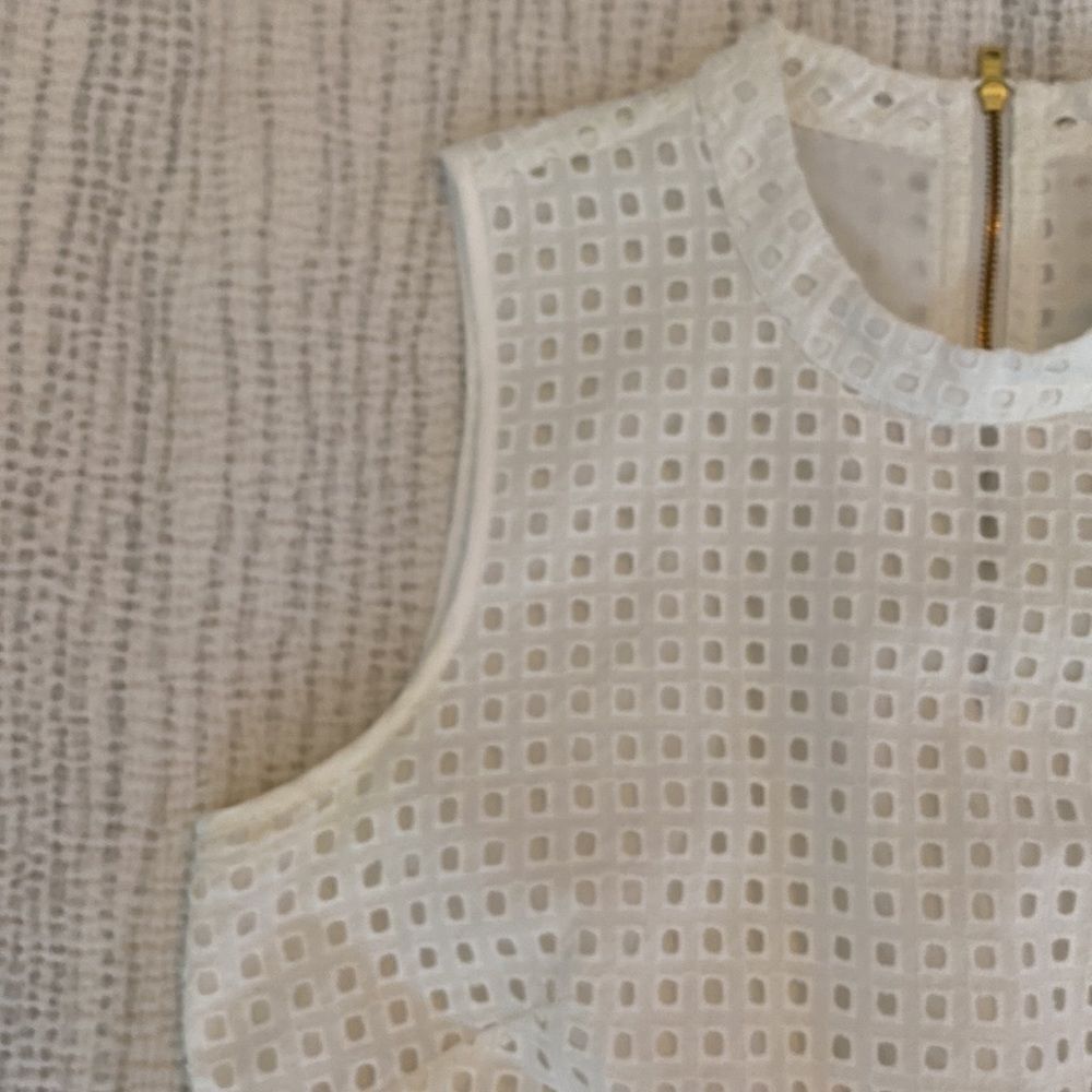 💜 J. Crew Eyelet Top - Picture 4 of 6